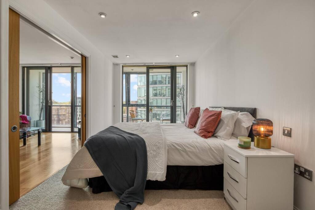 Luxury Living In Paddington, Apartament